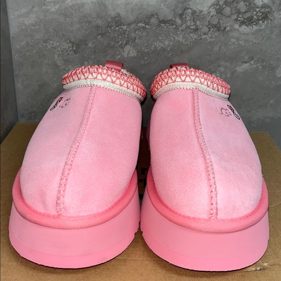 UGG TAZZ LOVE ‘25 - Picture 2 of 6